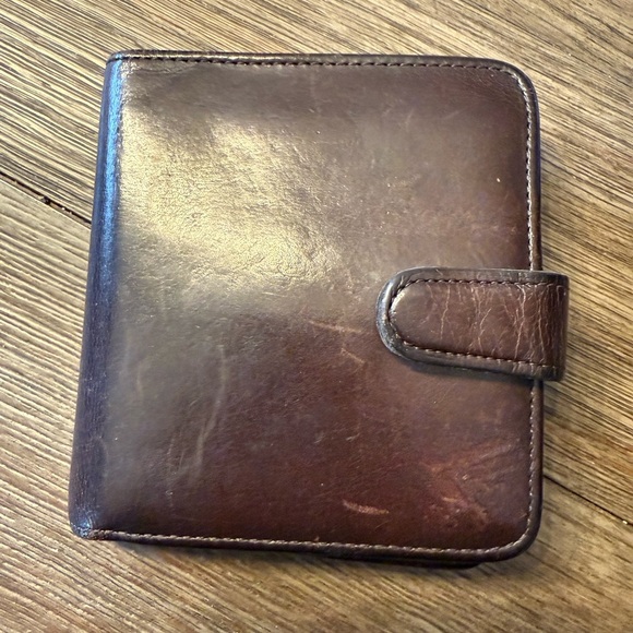 Coach Handbags - Vintage coach kiss lock leather wallet